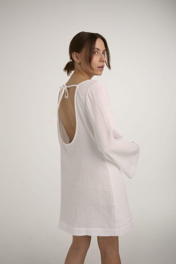 White muslin dress 1 White muslin dress